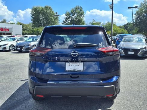 New 2026 Nissan Rogue SV image 7