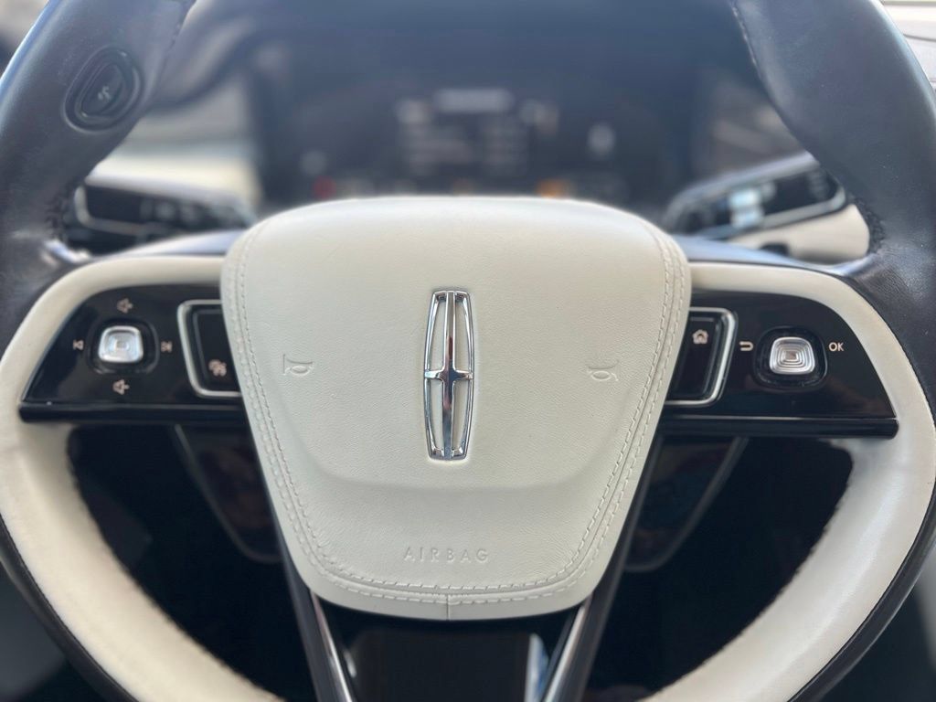 Used 2020 Lincoln Aviator Black Label AWD/4WD image 13