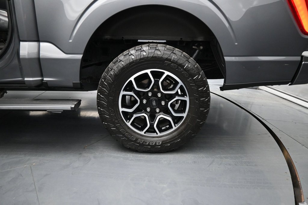 Used 2021 Ford F150 Lariat w/ Equipment Group 502A High AWD/4WD image 19