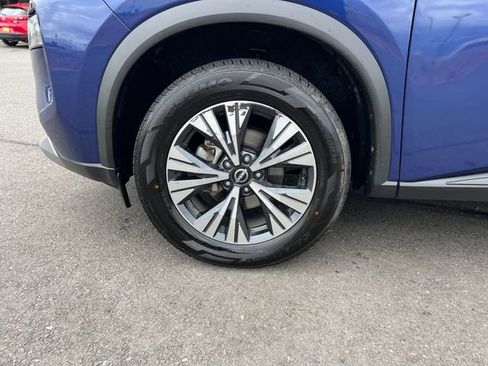 Used 2023 Nissan Rogue SV FWD image 27