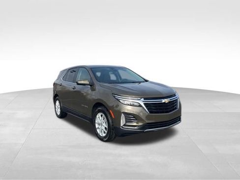 Used 2024 Chevrolet Equinox LT w/ LPO, Floor Liner Package image 7