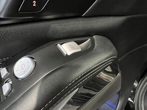 Used 2024 BMW X7 M60i w/ Executive Package image 33