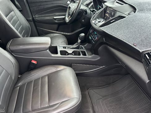 Used 2017 Ford Escape Titanium image 16