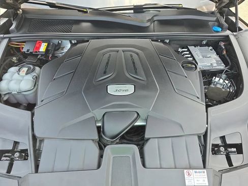 Used 2020 Porsche Cayenne AWD/4WD image 58