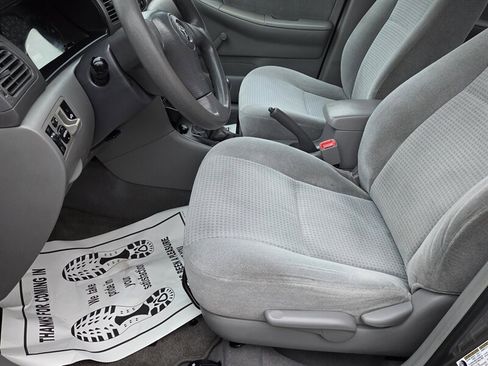 Used 2005 Toyota Corolla CE image 10