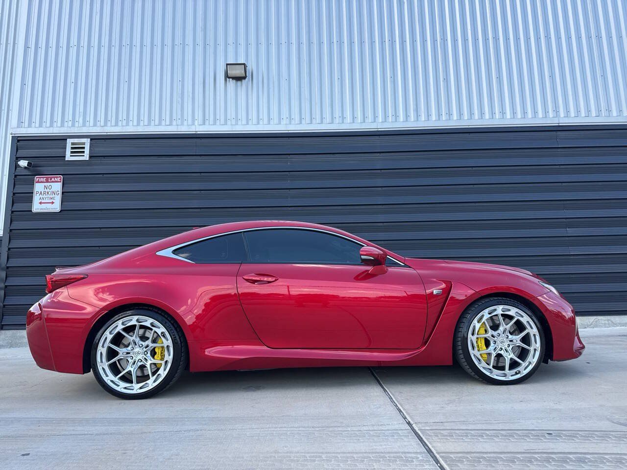 Used 2017 Lexus RC F w/ Premium Package RWD image 21