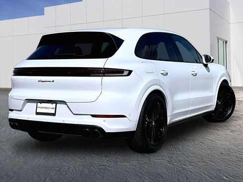 Certified 2025 Porsche Cayenne S AWD/4WD image 7