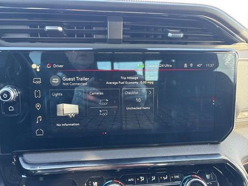 Used 2023 GMC Sierra 1500 AT4 w/ AT4 Preferred Package AWD/4WD image 12