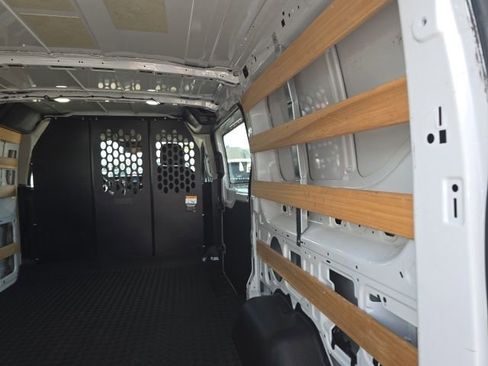 Used 2025 Ford Transit 250 Low Roof w/ Exterior Upgrade Package RWD image 5