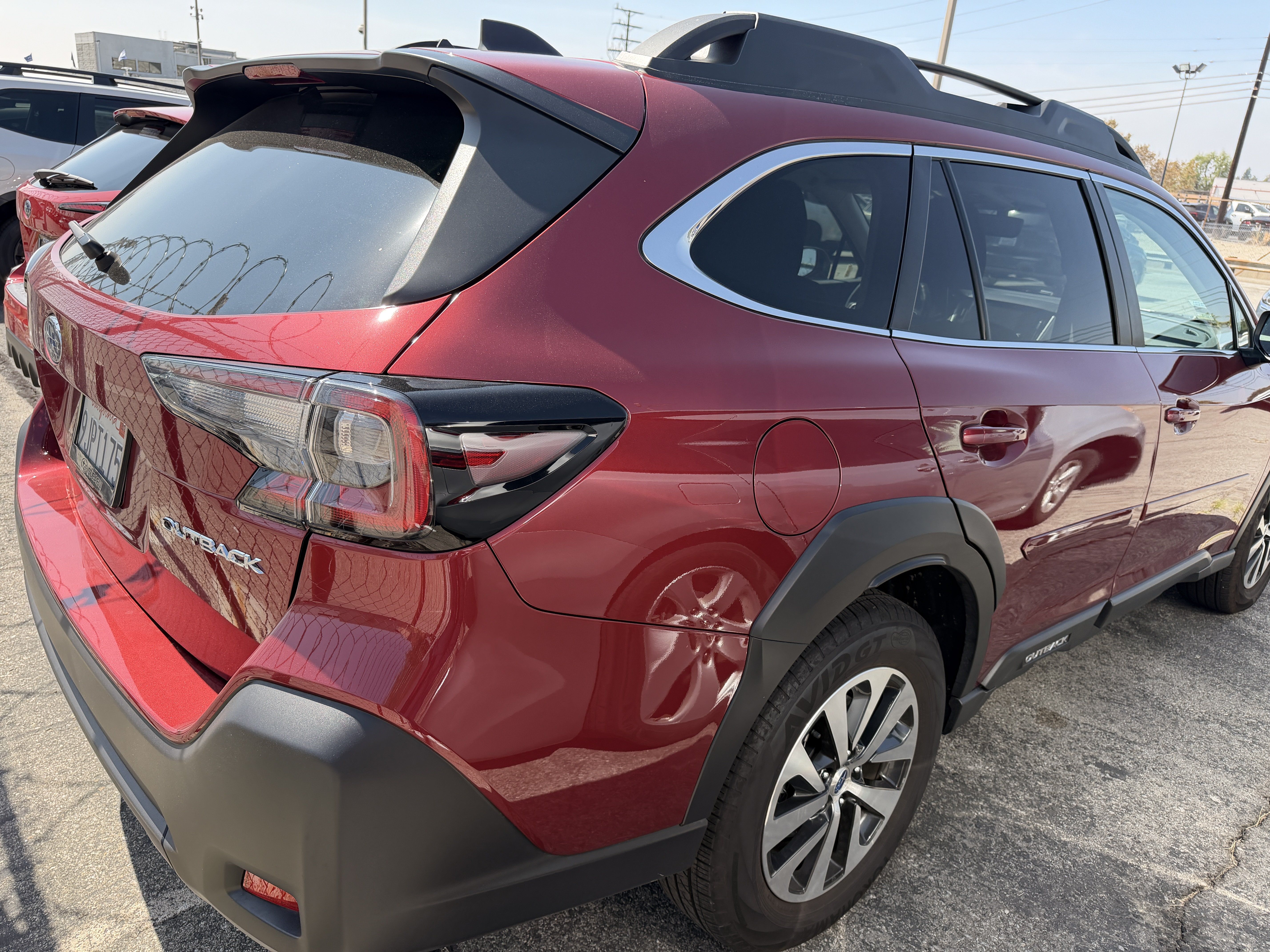 Used 2024 Subaru Outback Premium AWD/4WD image 2