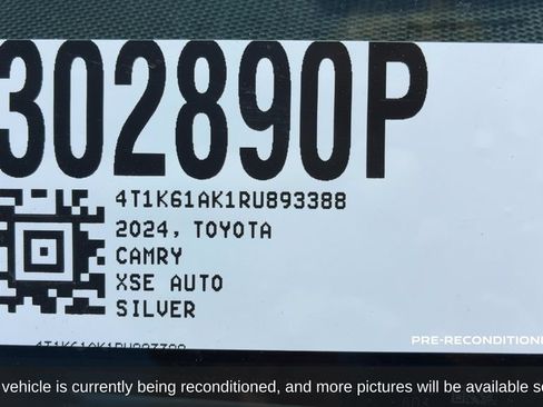 Used 2024 Toyota Camry XSE FWD image 19