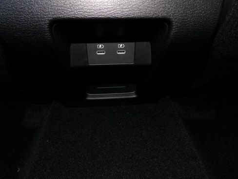 New 2025 Mitsubishi Outlander SE image 21