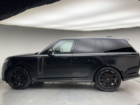 Certified 2025 Land Rover Range Rover SE AWD/4WD image 5