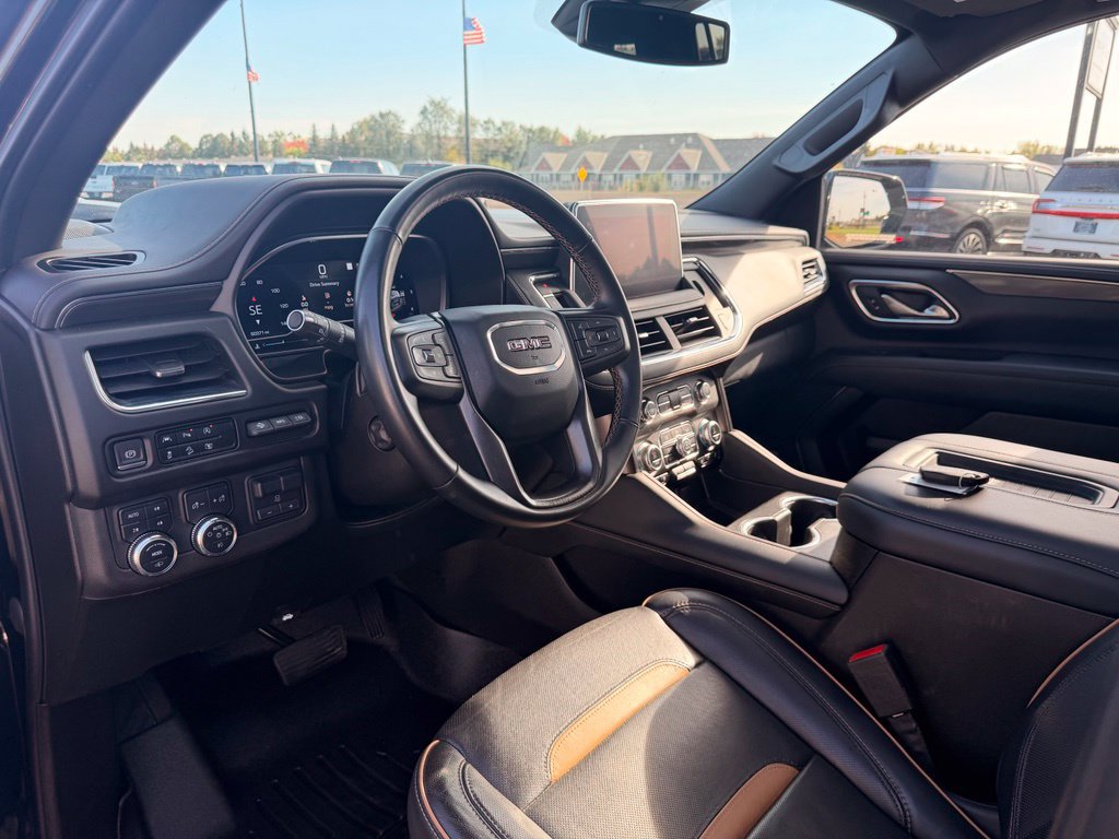 Used 2023 GMC Yukon XL AT4 w/ AT4 Premium Plus Package AWD/4WD image 23