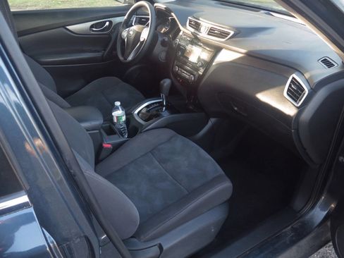 Used 2016 Nissan Rogue SV AWD/4WD image 18