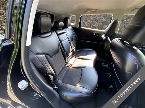 Used 2019 Jeep Compass Latitude w/ Popular Equipment Group AWD/4WD image 20