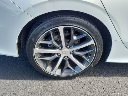 Used 2023 Honda Civic Touring image 7