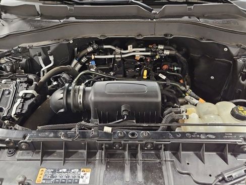 Used 2022 Ford Explorer XLT w/ Class IV Trailer Tow Package image 27