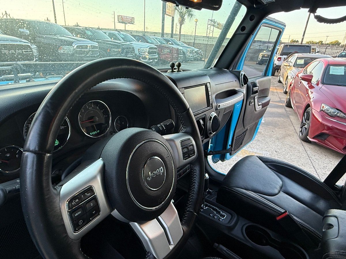 Used 2017 Jeep Wrangler Unlimited Sahara w/ Quick Order Package 24E Chief AWD/4WD image 28