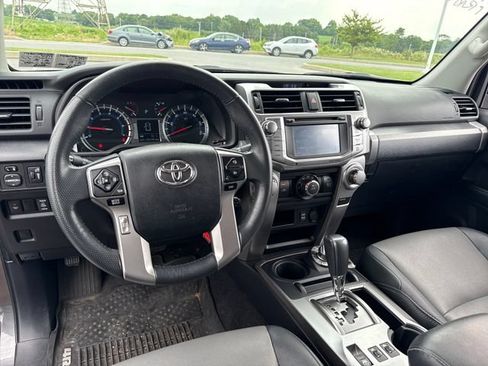 Used 2019 Toyota 4Runner SR5 Premium AWD/4WD image 11