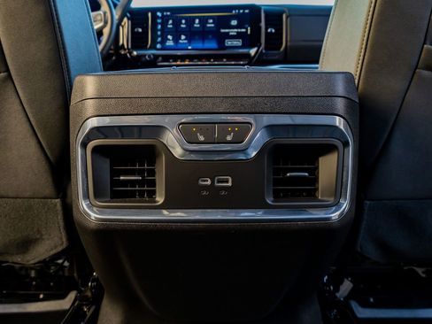 Used 2024 Chevrolet Silverado 2500 LTZ w/ LTZ Plus Package image 33