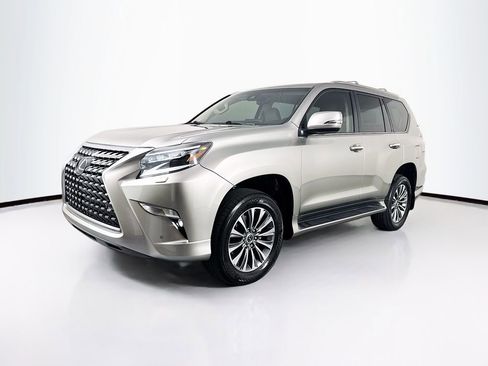 Used 2022 Lexus GX 460 Luxury w/ Accessory Package AWD/4WD image 3