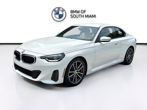Used 2023 BMW 230i Coupe RWD image 3