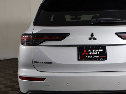 New 2026 Mitsubishi Outlander ES AWD/4WD image 15