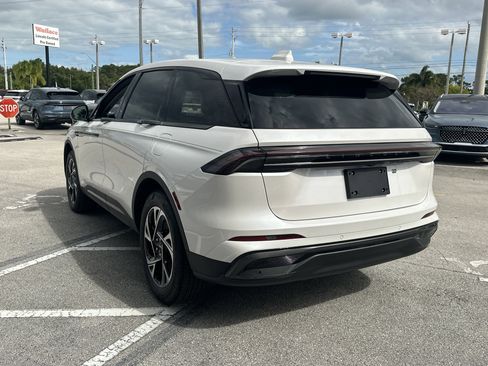 New 2026 Lincoln Nautilus Premier w/ Jet Appearance Package image 8