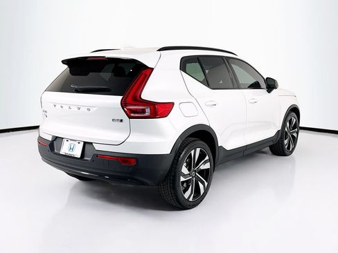 Used 2023 Volvo XC40 B5 Ultimate AWD/4WD image 5