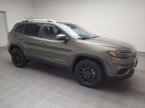 Used 2020 Jeep Cherokee Latitude AWD/4WD image 11