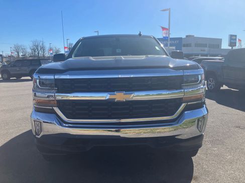 Used 2018 Chevrolet Silverado 1500 LT w/ All Star Edition image 2