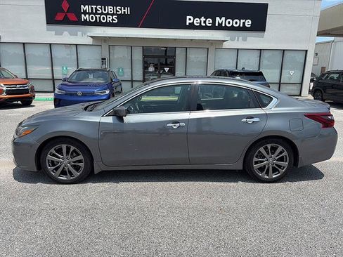 Used 2018 Nissan Altima 2.5 SR w/ SR Special Edition FWD image 3