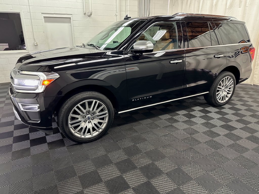 Used 2022 Ford Expedition Platinum AWD/4WD image 5