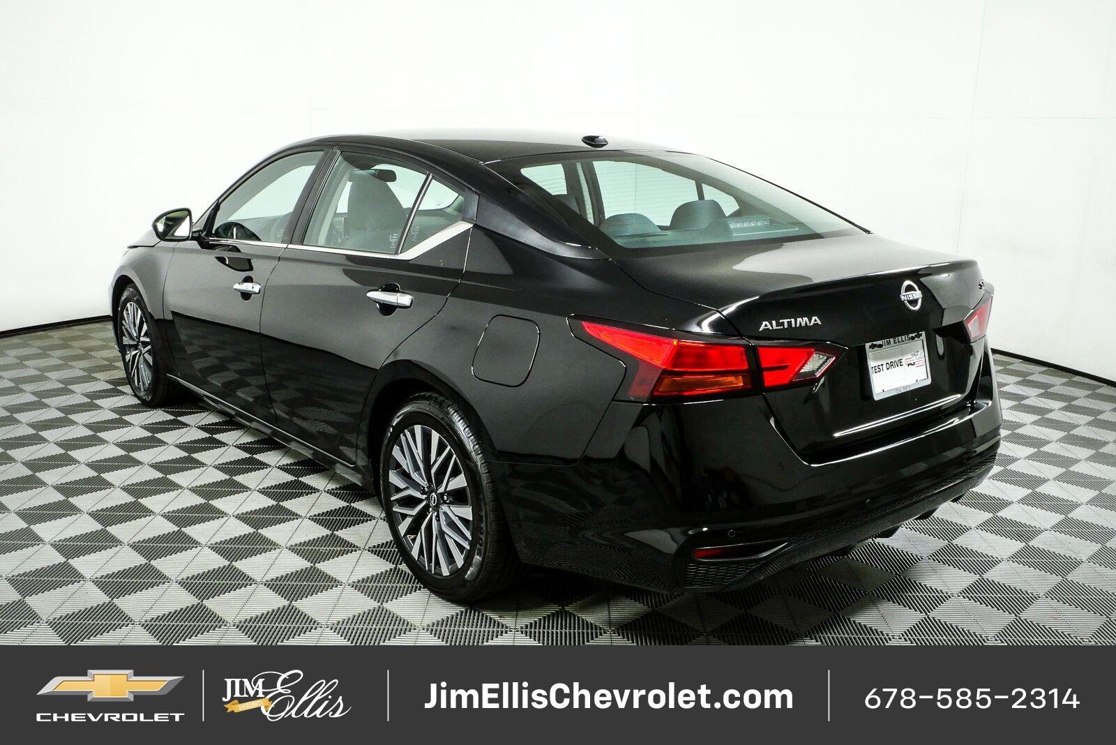 Used 2024 Nissan Altima 2.5 SV FWD image 27