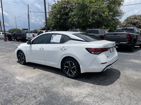 Used 2024 Nissan Sentra SV w/ All-Weather Package FWD image 12