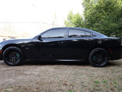 Used 2016 Dodge Charger R/T image 2
