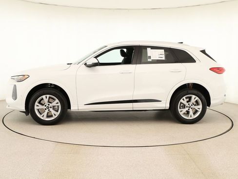 New 2025 Audi Q5 Premium image 2