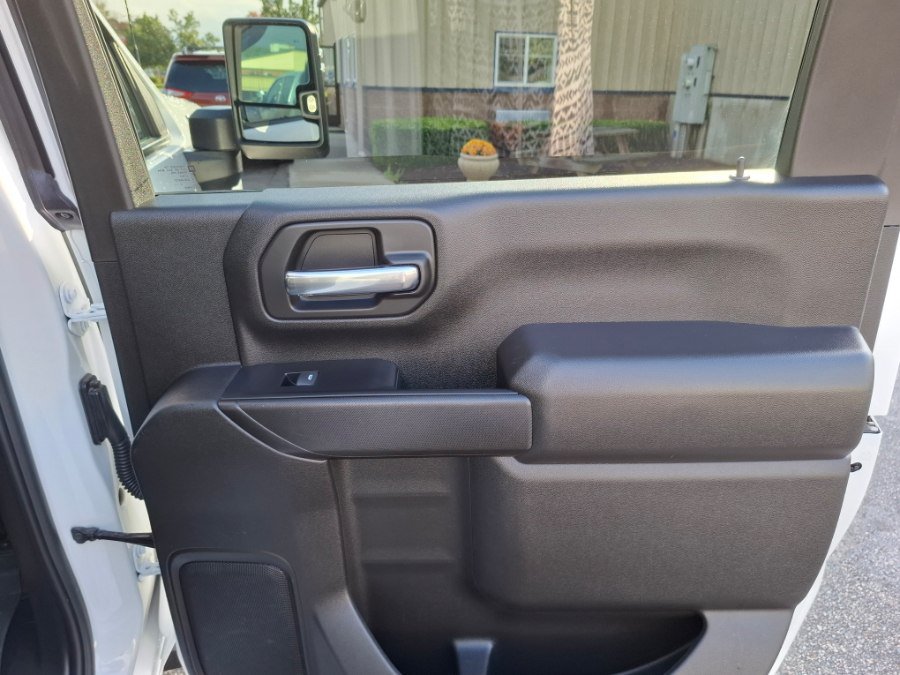 Used 2024 Chevrolet Silverado 2500 Custom w/ Custom Value Package AWD/4WD image 29