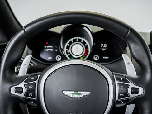 Used 2020 Aston Martin V8 Vantage Coupe RWD image 11