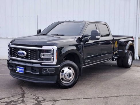 Used 2026 Ford F350 Platinum AWD/4WD image 1