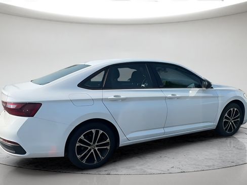 Used 2025 Volkswagen Jetta Sport FWD image 6