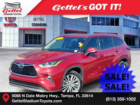 Used 2021 Toyota Highlander Platinum image 1