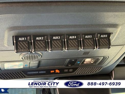 Used 2025 Ford Bronco Badlands AWD/4WD image 17