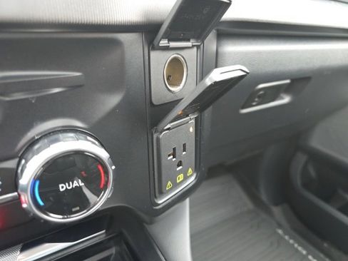 Certified 2024 Ford F250 Platinum image 21