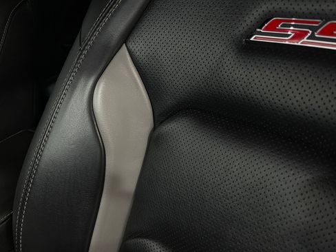 Used 2018 Chevrolet Camaro SS w/ Redline Edition RWD image 16