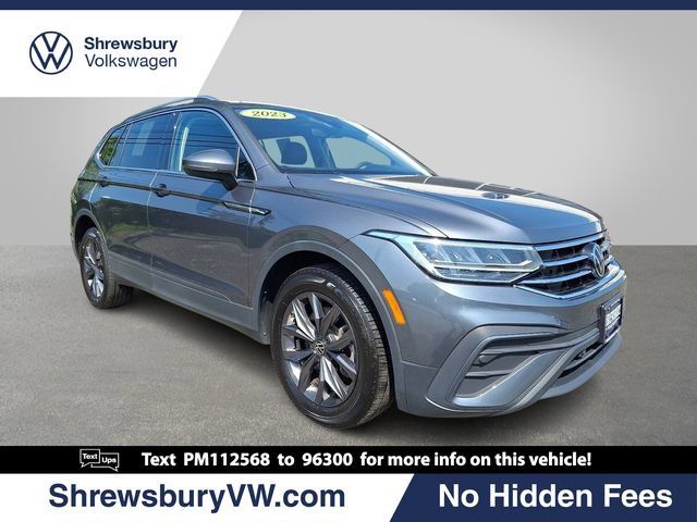 Used 2023 Volkswagen Tiguan SE FWD image 1