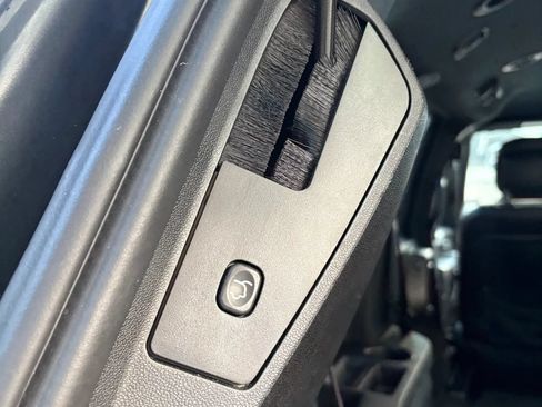 Used 2019 Dodge Grand Caravan GT FWD image 23