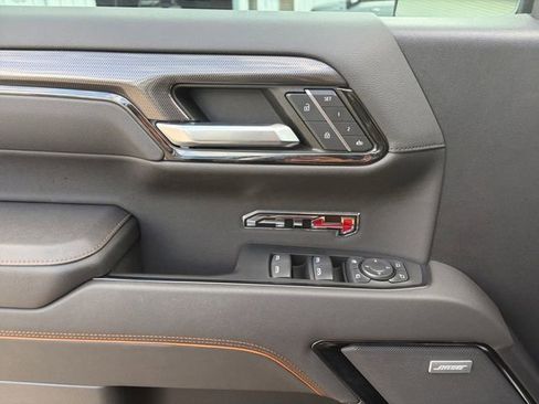 Used 2023 GMC Sierra 1500 AT4 w/ AT4 Premium Package AWD/4WD image 4