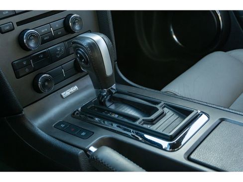 Used 2013 Ford Mustang Premium image 21